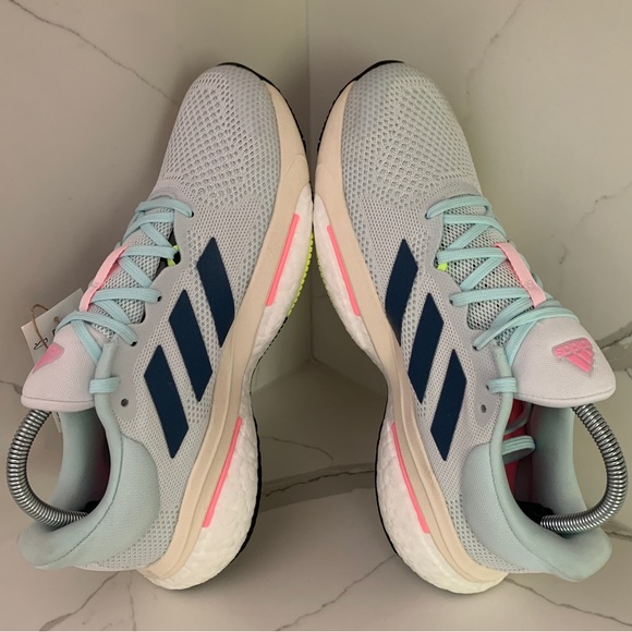 Adidas NWT Solar Glide 5 Womens Size 8.5 White Walking Training GX6719 Shoes - Picture 6 of 10